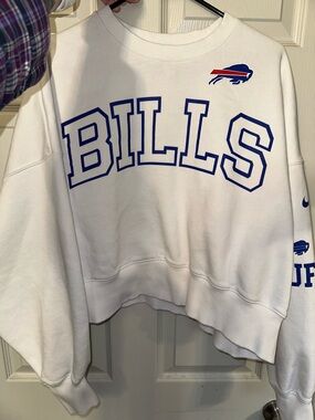 GUC Medium oversized Nike Buffalo bills sweatshirt